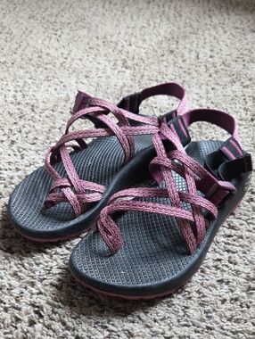 Chacos Size 7